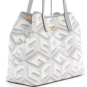 GUESS Vikky G Cube Tote White (Steel)